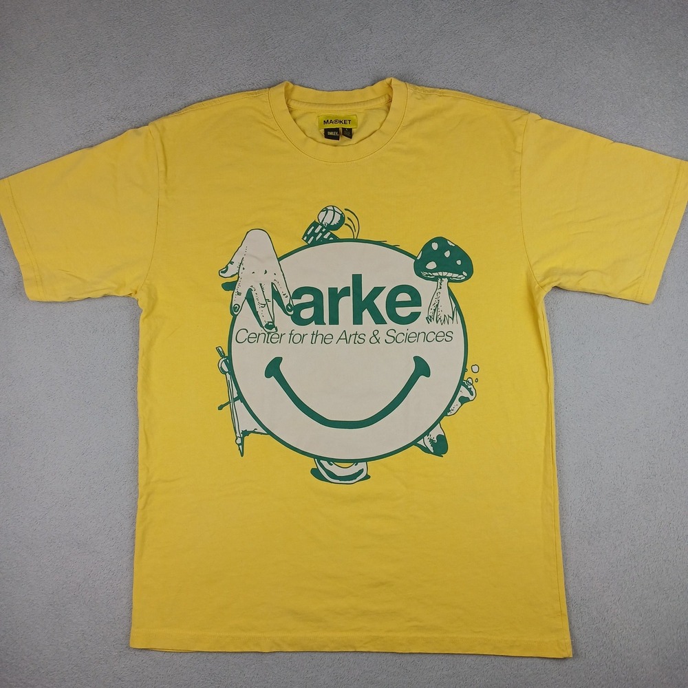 Market Smiley Center Arts & Sciences Mens L Yellow Graphic T-Shirt Cotton